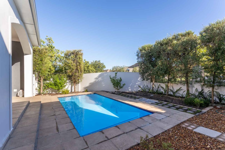 To Let 3 Bedroom Property for Rent in Val De Vie Estate Western Cape